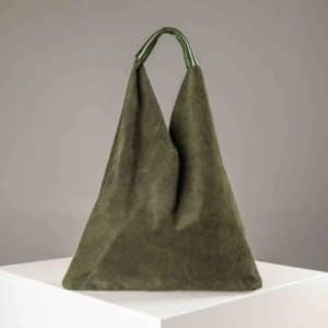 sac hobo cuir velours porté épaule